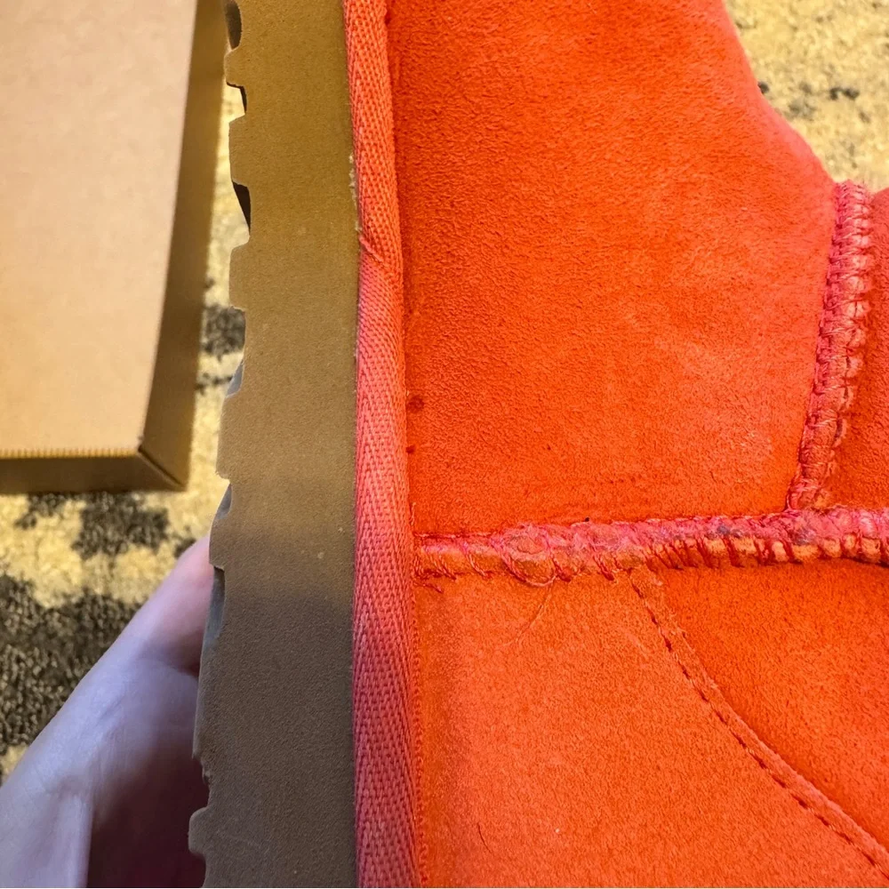 UGG Classic Short in Limited Edition Coral | Women’s Size 7 - Picture 7 of 9
